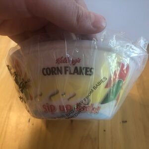 Kellogg's Corn Flakes Sip Up Kids Cereal Plastic Bowl